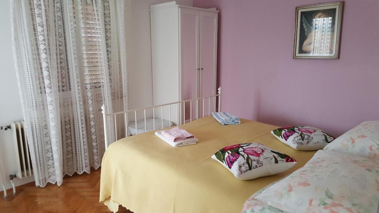 ロヴィニHaus Silviaアパートメント エクステリア 写真